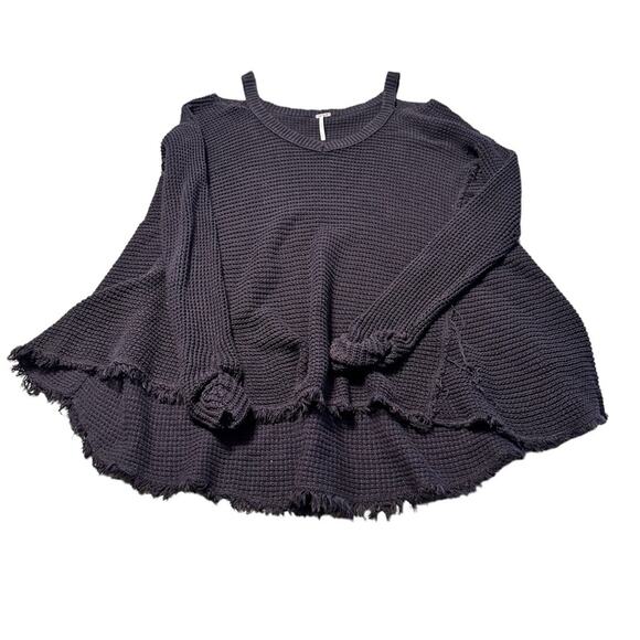 Free People Gray Boho Cold Shoulder Distressed Oversize Sweater Size Medium - Picture 8 of 8